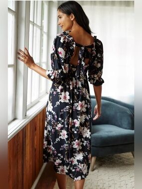 NWT ANTHROPOLOGIE PUFF SLEEVE SMOCKED MIDI